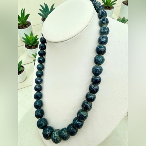 Vintage Blue Sponge Coral Graduated Necklace 16” Barrel Clasp 53.6g - Picture 4 of 17